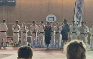 Remise de sweat JCV pour nos fidèles supporters Ingrid et Fabrice
